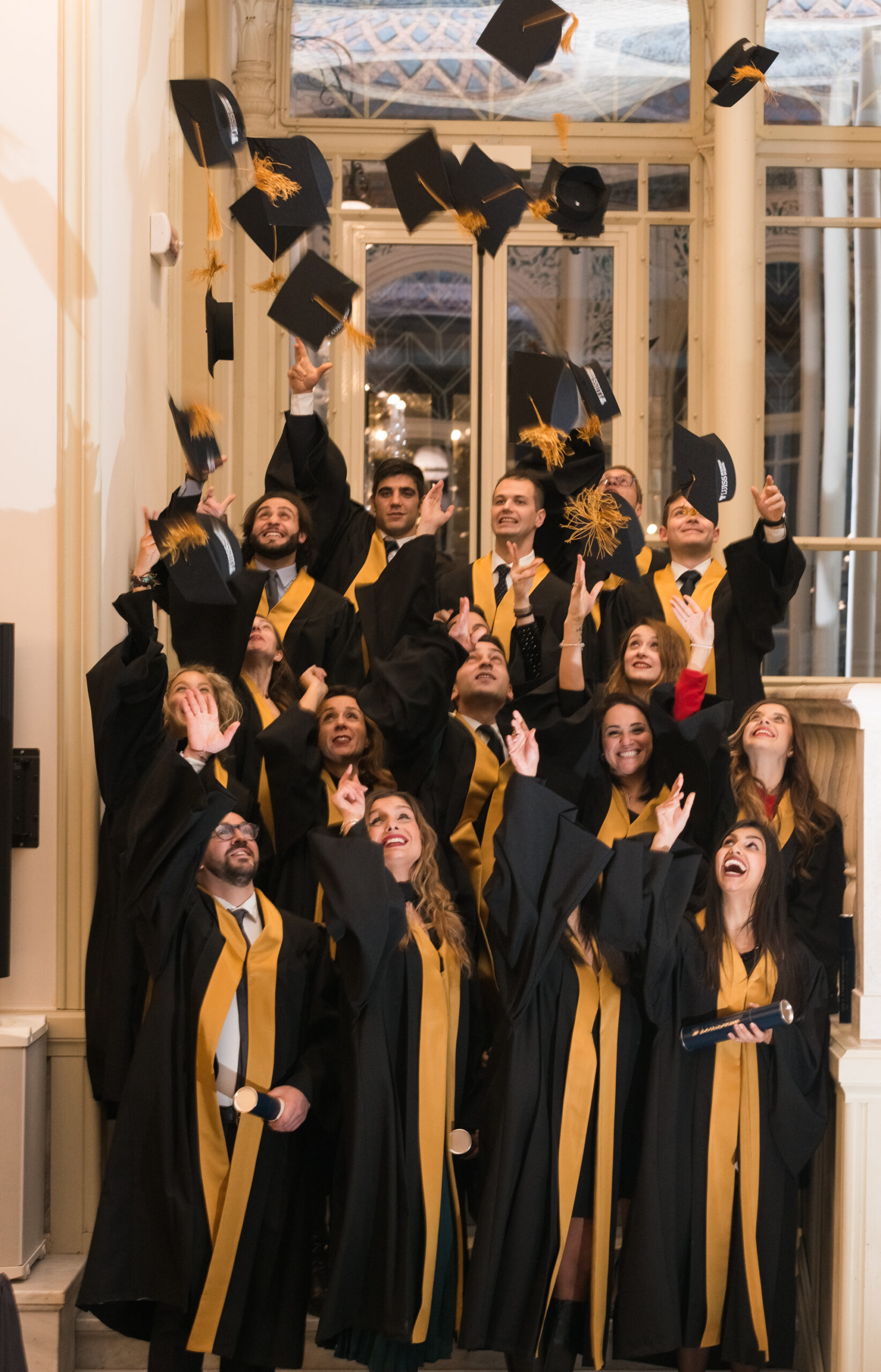 Foto durante la graduation degli studenti della Hotel Business School